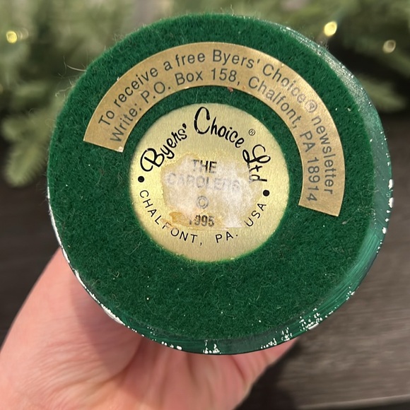 Byers’ Choice Caroler - Picture 6 of 7